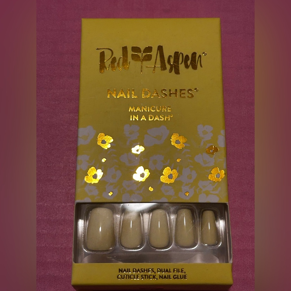 Red Aspen Nail Dashes SUNNY DAYS AHEAD, ANNALISE Yellow
